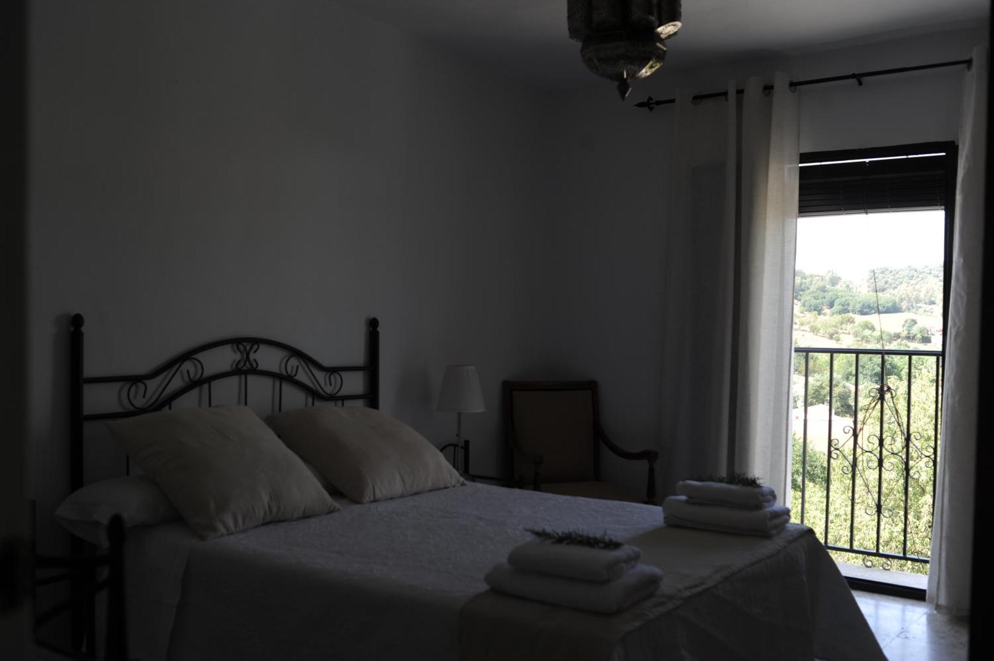Castillo27 Casa Rural カサジャ・デ・ラ・シエラ エクステリア 写真
